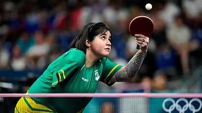 ஒற்றைக் கையுடன் ஒலிம்பிக்கில் அசத்தும் டேபிள் டென்னிஸ் வீராங்கனைகள்!